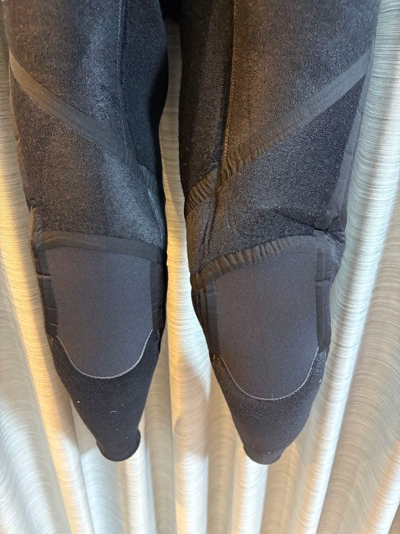 【新品】O'Neill セミドライスーツ MLBサイズ ブラック