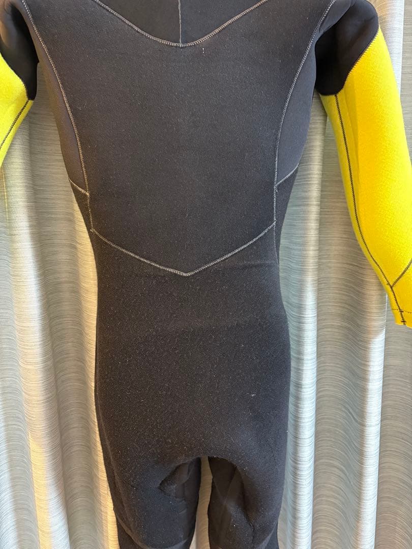 【新品】O'Neill セミドライスーツ MLBサイズ ブラック