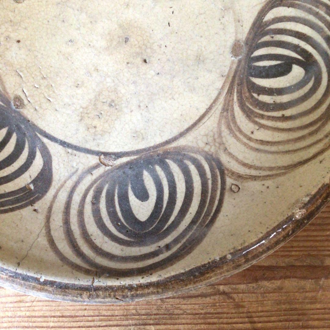 No4146 瀬戸焼き　鉄釉　馬の目皿　直径27.5cm 古瀬戸　石皿　送料無料