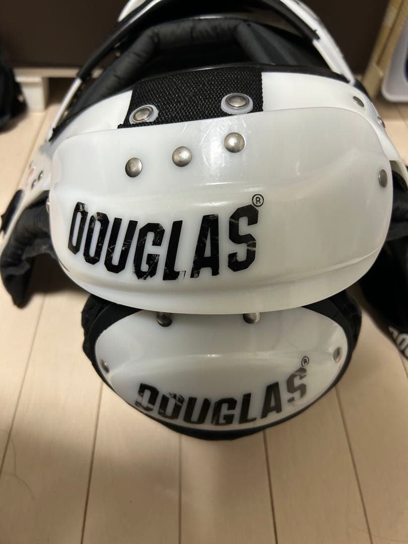 今週まで値下げ　Douglas FF17 S ショルダーパッド 17-18インチ
