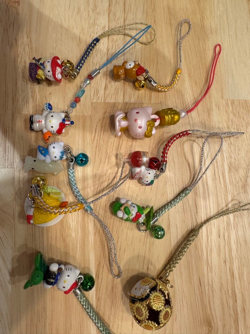 新春セール☆ハローキティストラップ