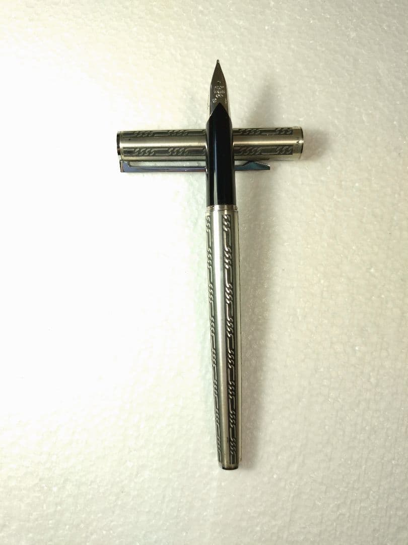 d*7様 パイロット　グランディ〈M〉14K 装飾的なシルバーメタル万年筆