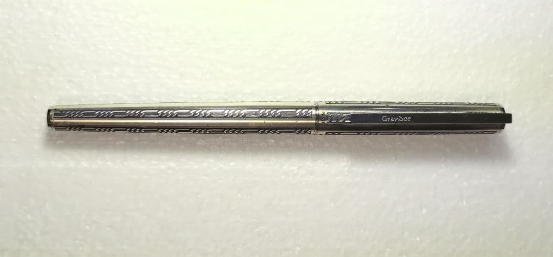 d*7様 パイロット　グランディ〈M〉14K 装飾的なシルバーメタル万年筆
