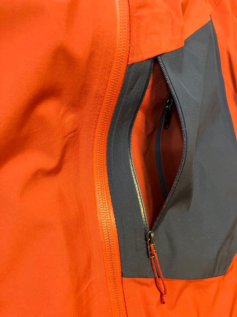 パタゴニア メンズ・スノードリフター・ジャケットSサイズ使用回数極少