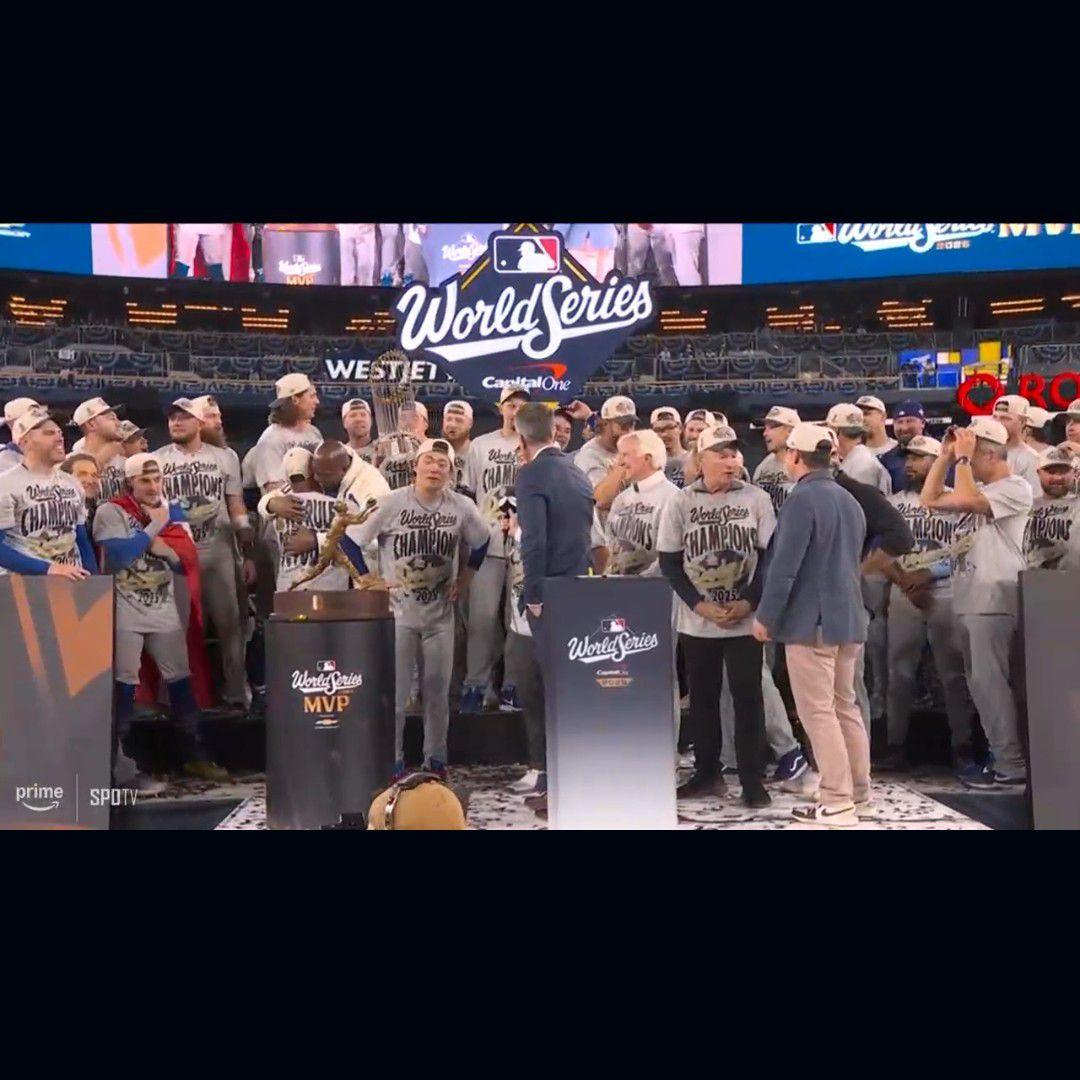 大谷翔平／ロサンゼルス・ドジャース／ワールドシリーズ優勝／セレモニーTシャツ М