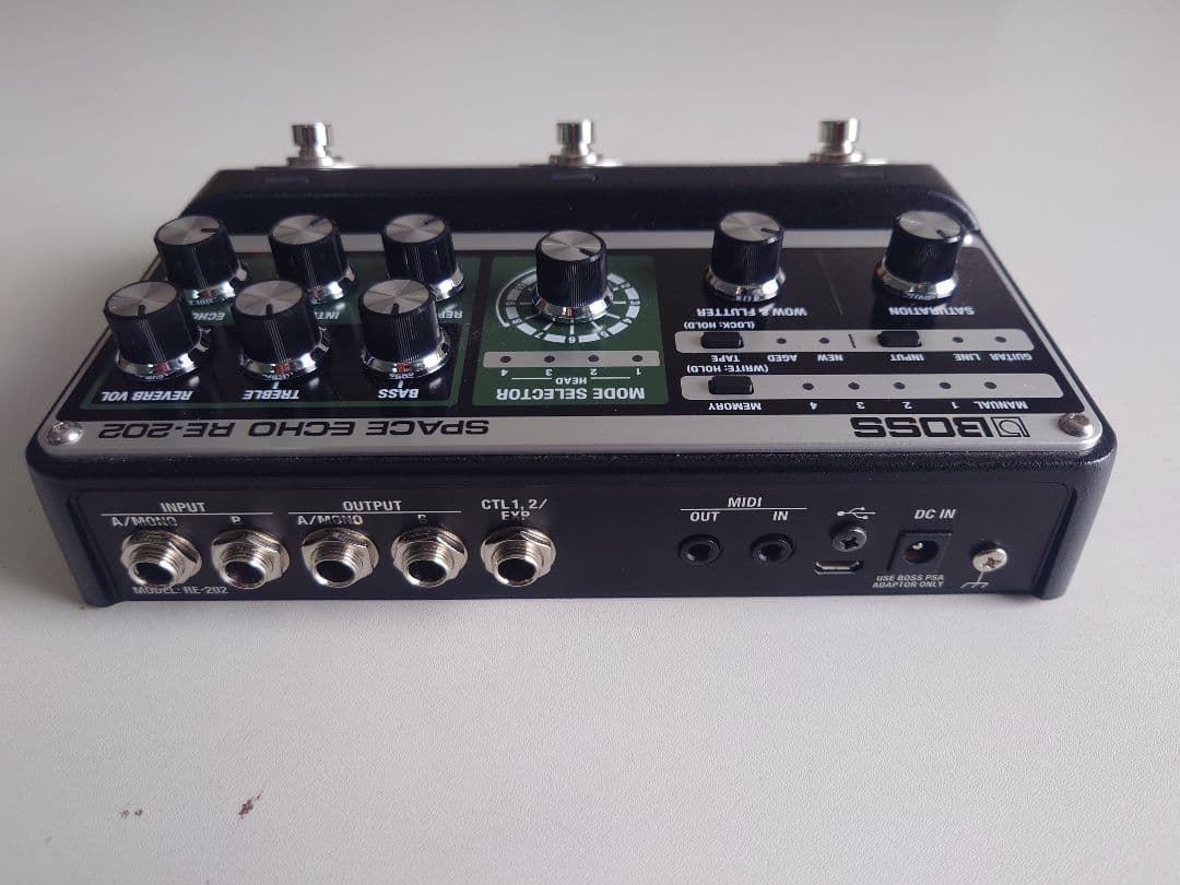 BOSS RE-202 Space Echo 未使用