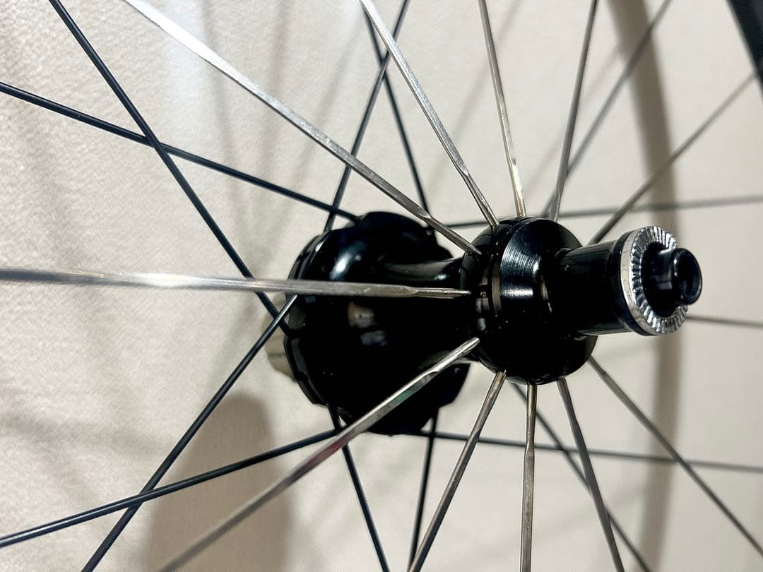 【カーボン製 完組ホイール】 軽量950g！クラック有チューブラータイヤ付