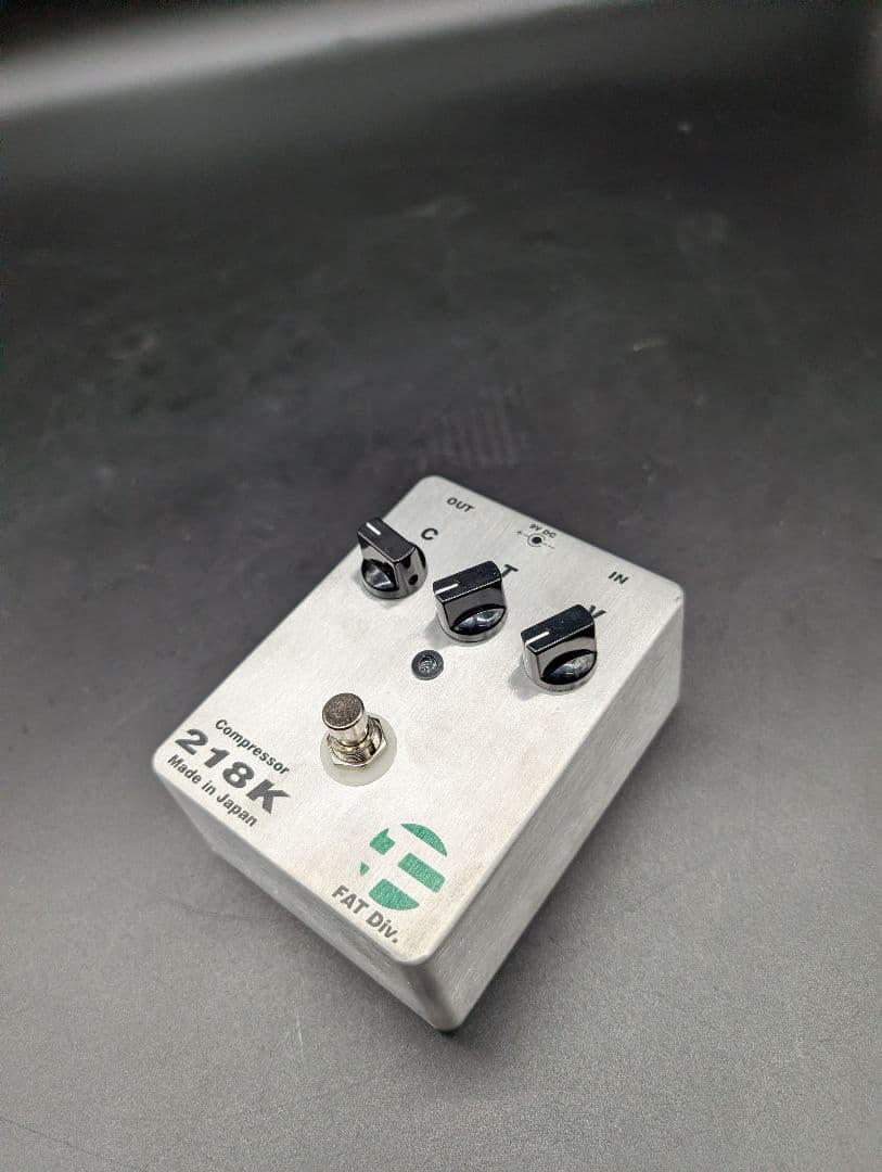 FAT Div. Compressor 218K コンプレッサー エフェクター