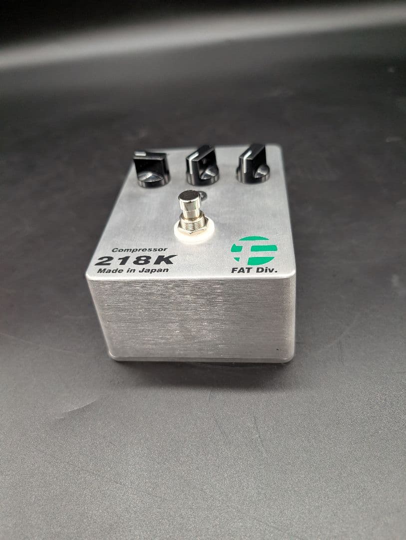 FAT Div. Compressor 218K コンプレッサー エフェクター