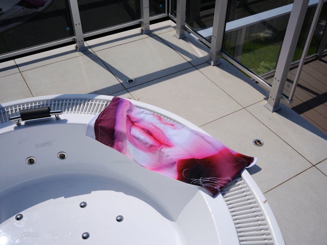 【ラスト1✨】Elle Teresa エルテレサ YUKAKO ビーチタオル