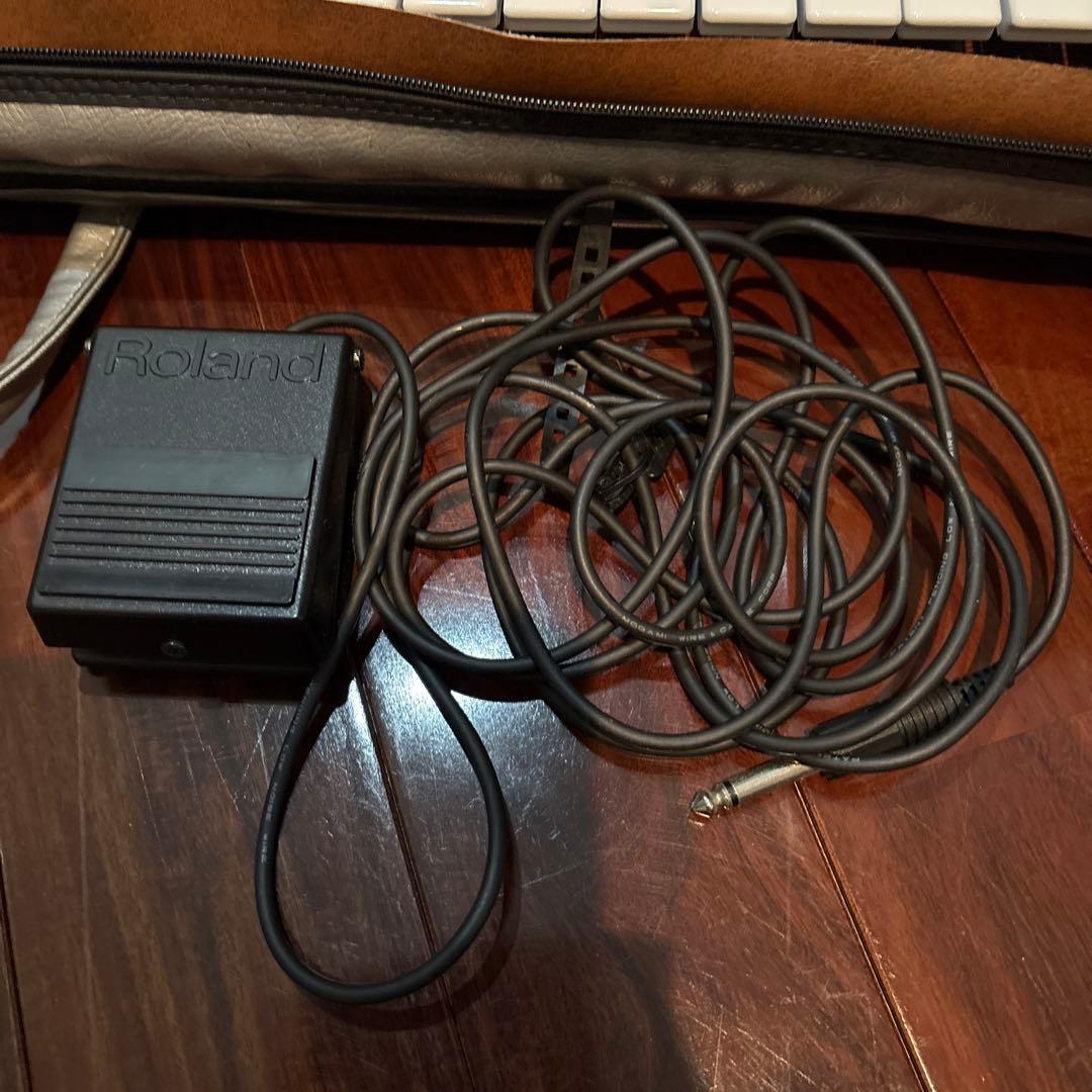 Roland Electronic Piano 09 61キー　電子ピアノ