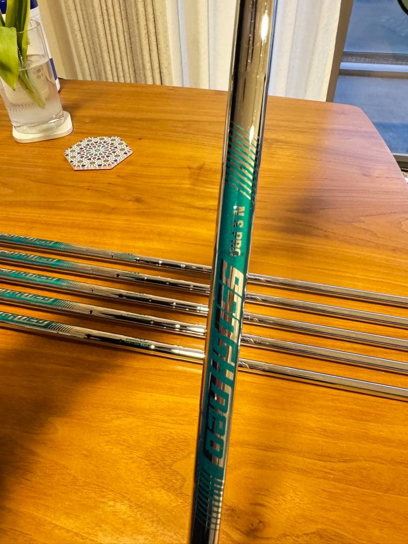 スリクソン　ZX4 6本セット！アイアンカバー付き！！　最値下げしました❤️