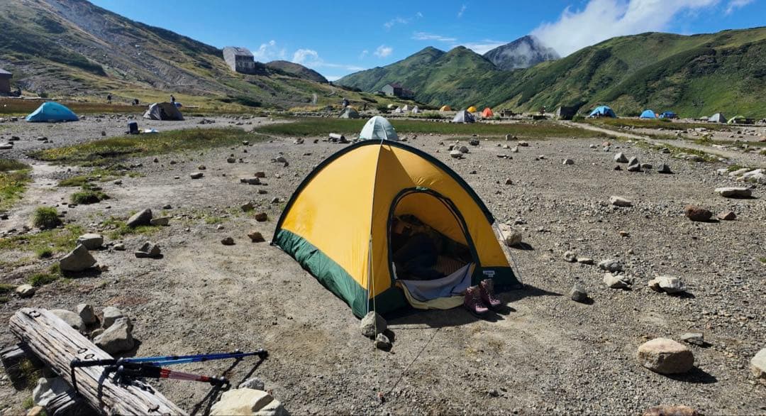 CAINE 軽いドーム型キャンプテント 2人