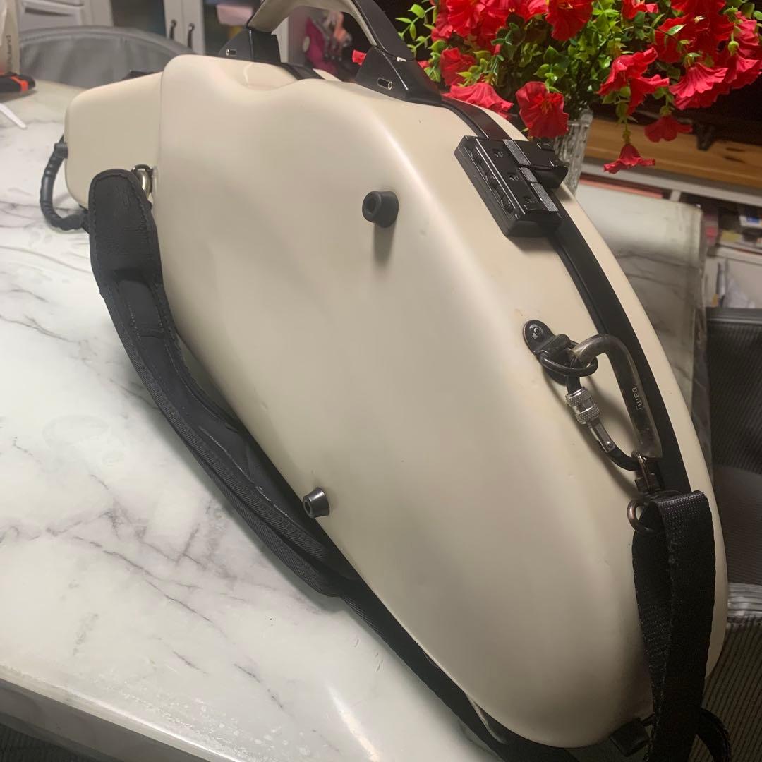 激安■bam ホワイト系 バイオリンケース半月型4/4　ロック機能付き■傷あり