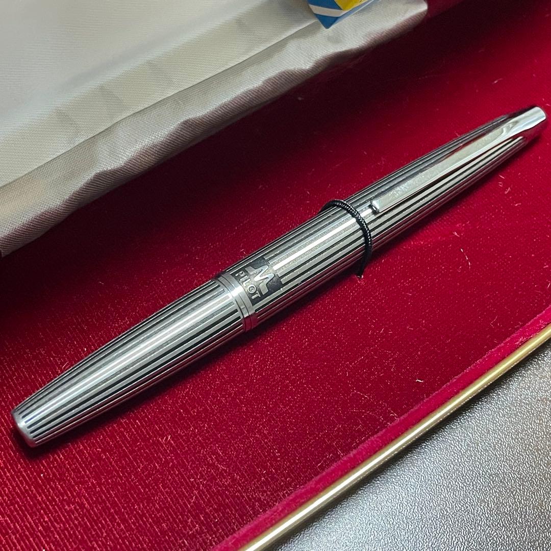 超美品 PILOT パイロット ミュー ストライプ 万年筆 インク付き
