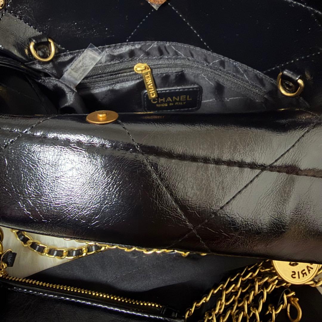 r*n様 CHANEL ノベルティ チェーンバッグ パール ポーチ付き