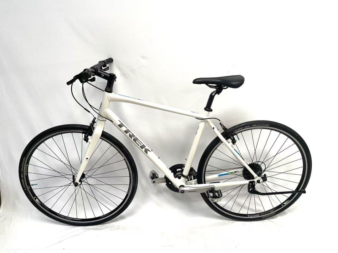 【即乘】送料無料トレック TREK クロスバイク FX7.4 10.8キロ27速