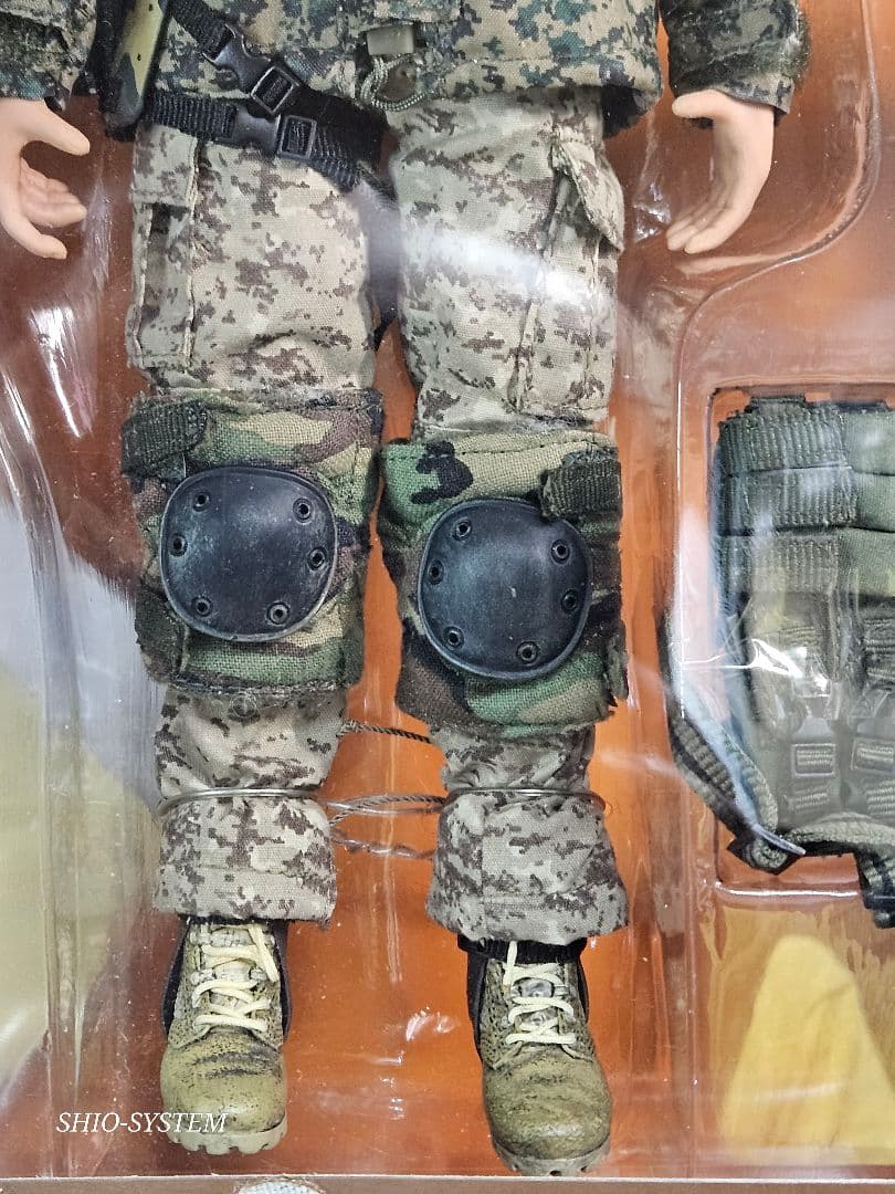 【未使用品】ホットトイズ 1/6 アメリカ海兵隊 女性兵士