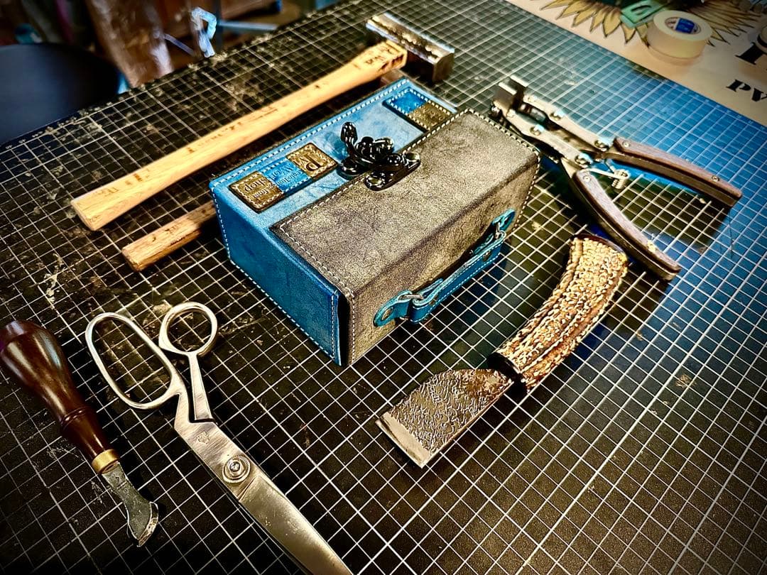 月末SALE！Pvt.Workshop 極CL 本革　デッキケース　ハーフ