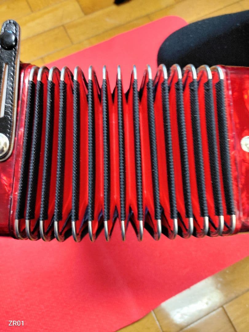 YAMAHA アコーディオン 赤 マーブル模様