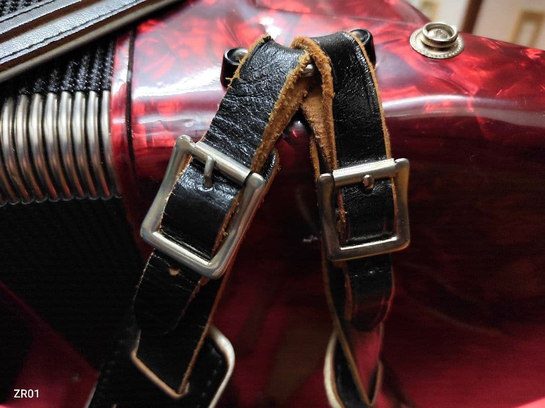 YAMAHA アコーディオン 赤 マーブル模様