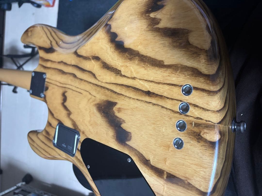 Edwards E-AMAZE アクティブベース 音出しジャンク