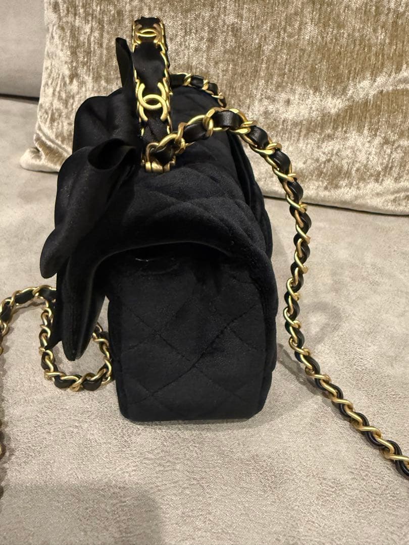 Chanel リボン付き　ベルベット フラップバッグ　ショルダーバッグ