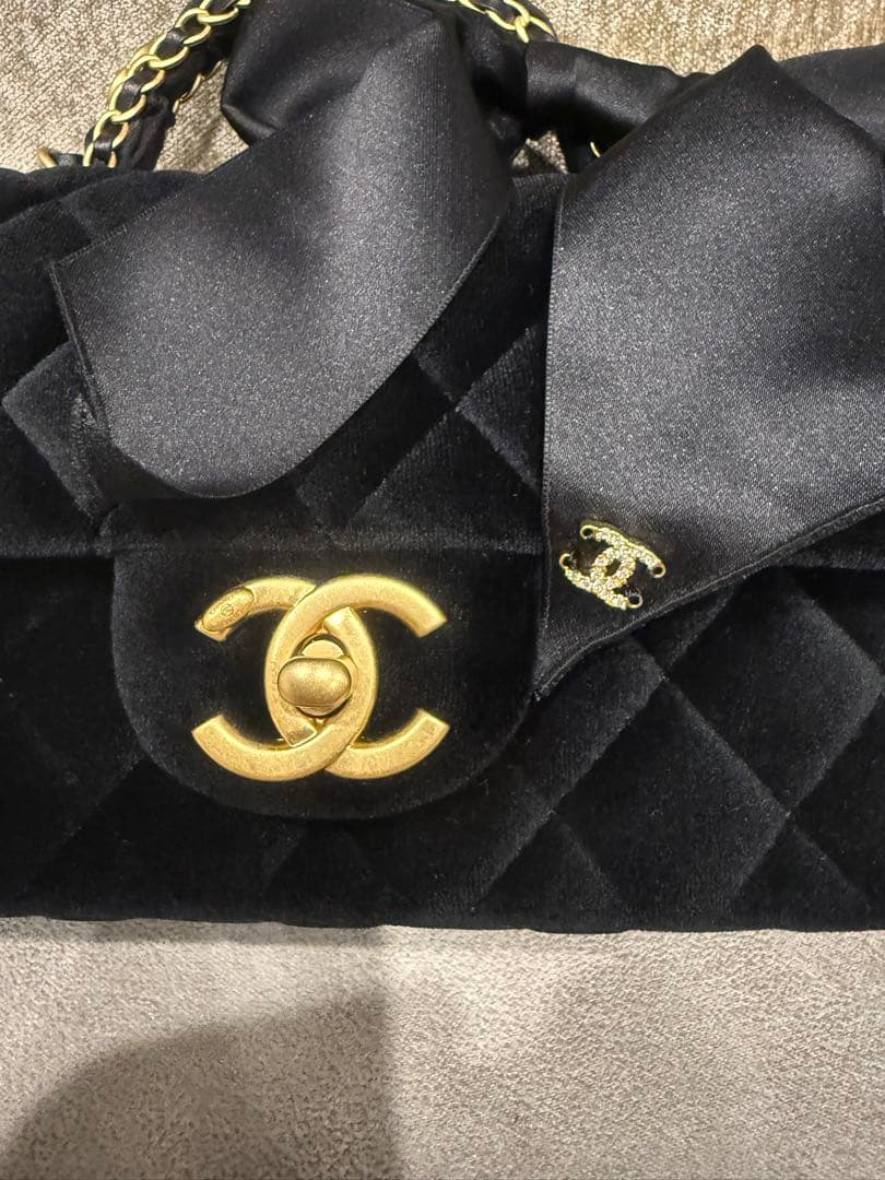 Chanel リボン付き　ベルベット フラップバッグ　ショルダーバッグ