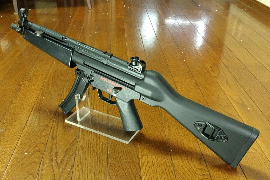 東京マルイ H&K MP5A4（ハイグレードバージョン）50連スペアマガジン付き