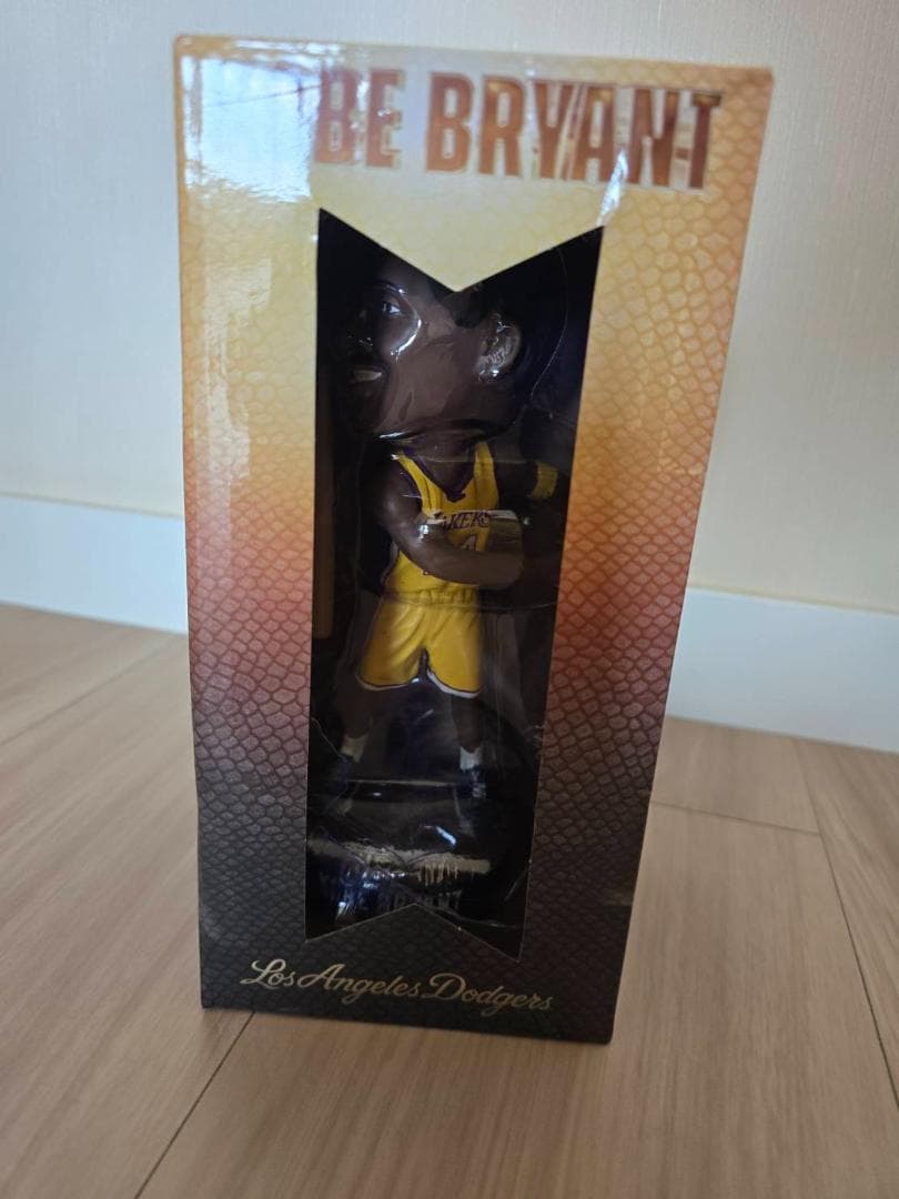 KOBE BRYANT コービー・ブライアント ボブルヘッド　ドジャース球場