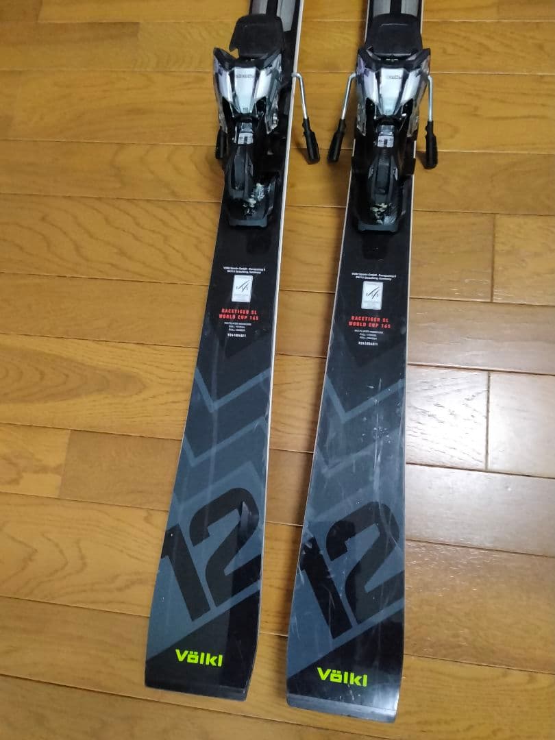 美品 2024-2025 VOLKL レースタイガーSL WC D 165cm