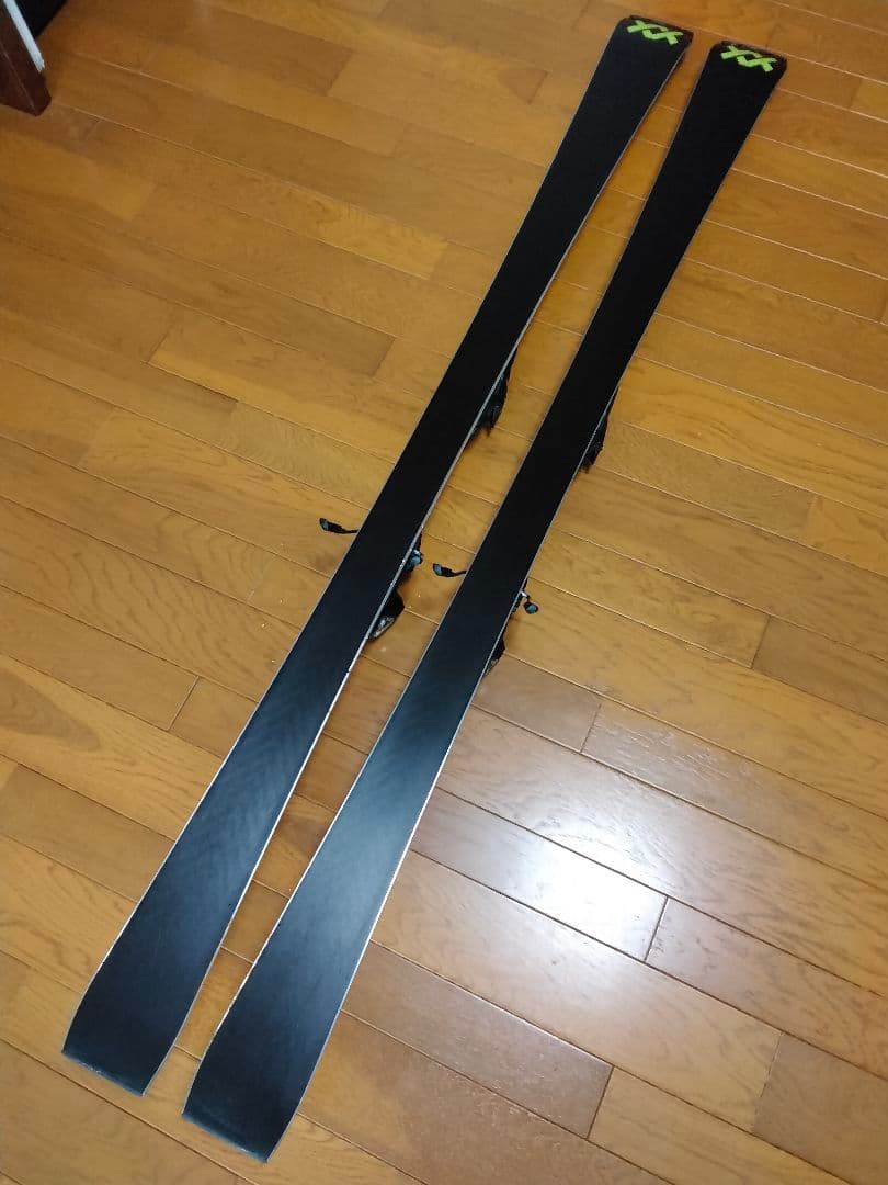美品 2024-2025 VOLKL レースタイガーSL WC D 165cm
