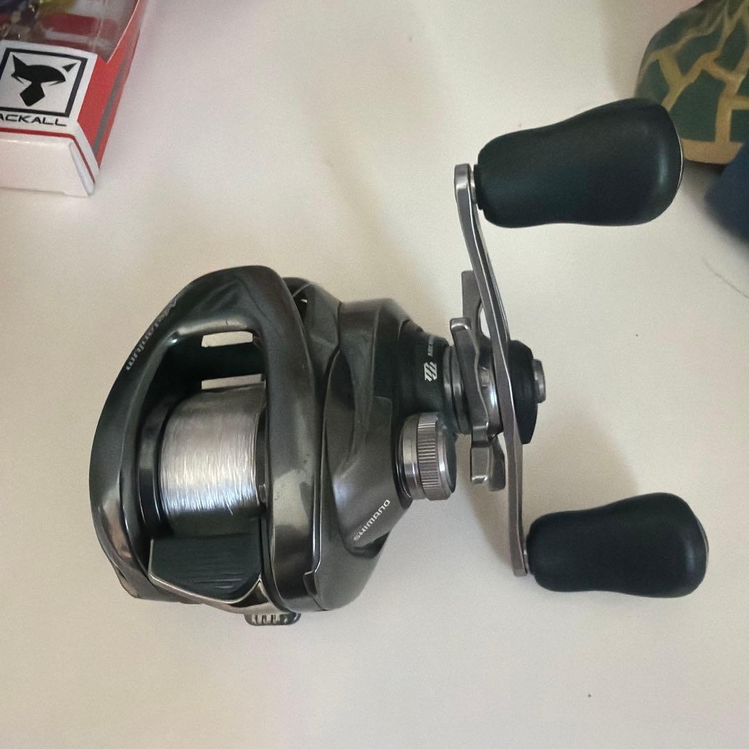 SHIMANO メタニウム　ベイトリール 右ハンドル　その他ルアー多数