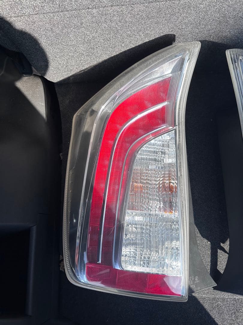 トヨタ　30後期　プリウス　テールランプ　右左セット