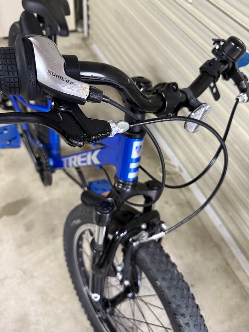 Trek キッズ自転車 20インチ 青