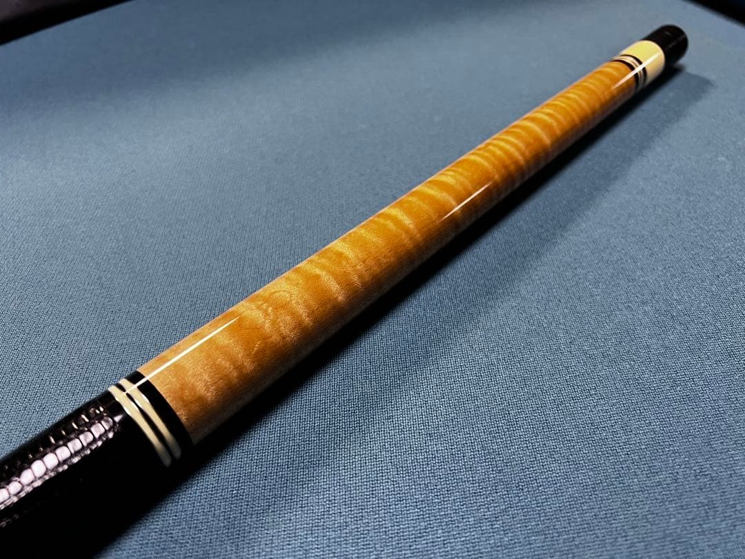 ランブロス　カーリーメイプルストレート