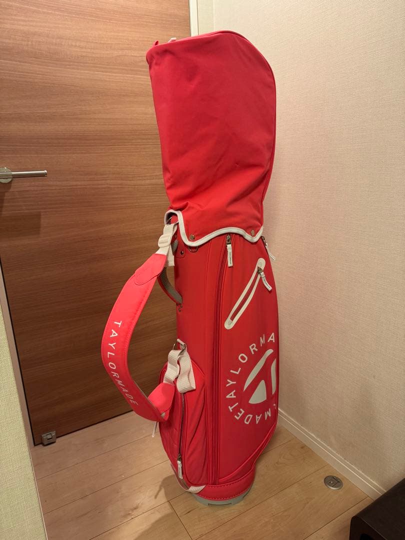 美品　TAYLORMADE テーラーメイド　ゴルフバッグ