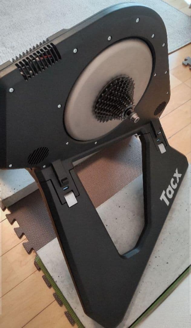 Tacx neo スマートローラー