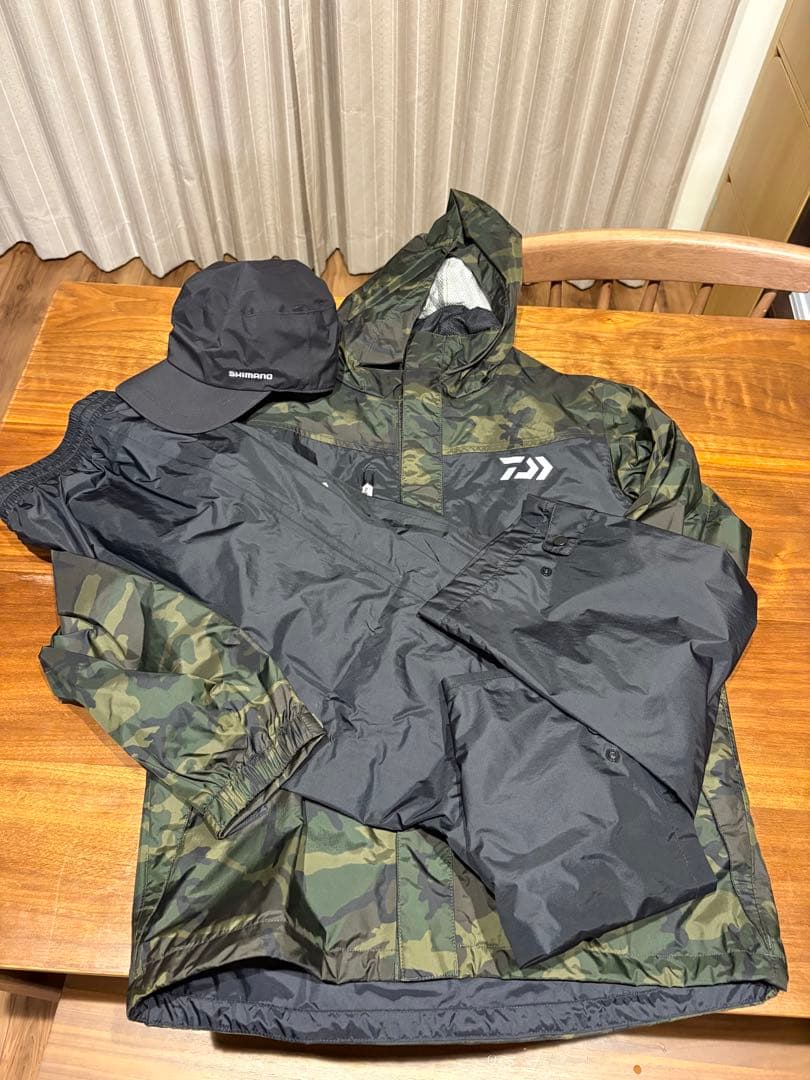 ダイワ　レインウェア上下セット　シマノ　レインキャップもセット