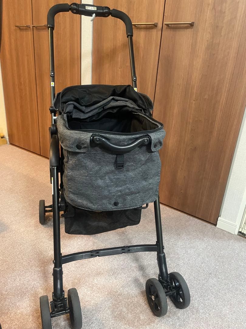 コムペットペットカート　ミリミリライトアルファ　ブラック