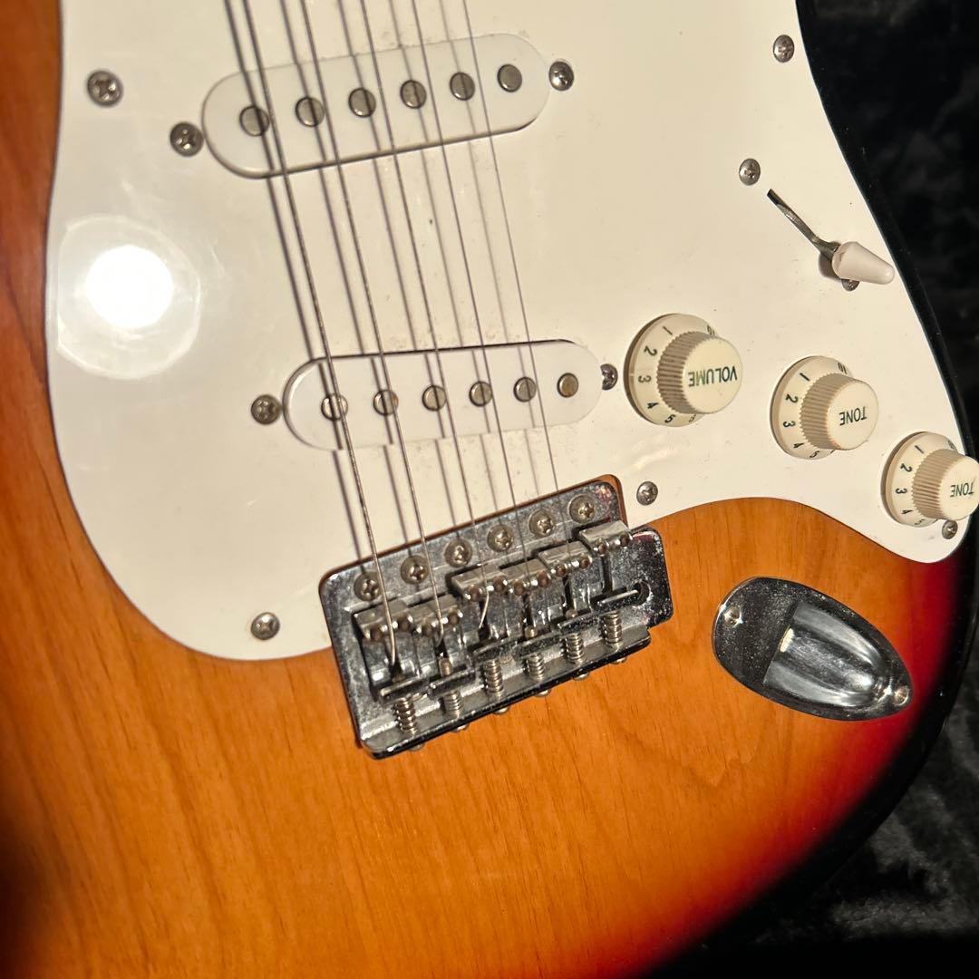 フェルナンデス　FERNANDES ストラトキャスター