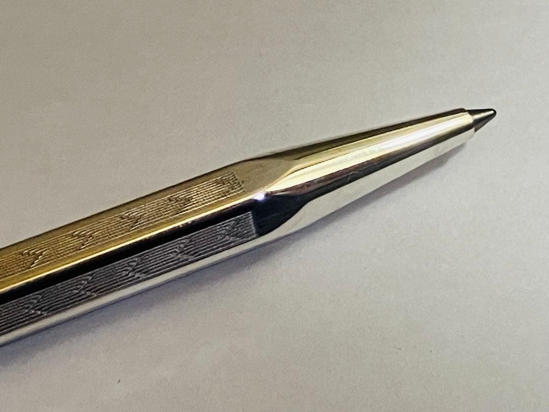 カランダッシュ　エクリドール　シルバー ケース付き　箱入り　ボールペン