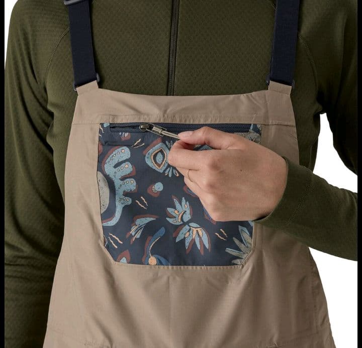 Patagoniaのレディースパウダータウン スキー スノーボード ビブパンツ