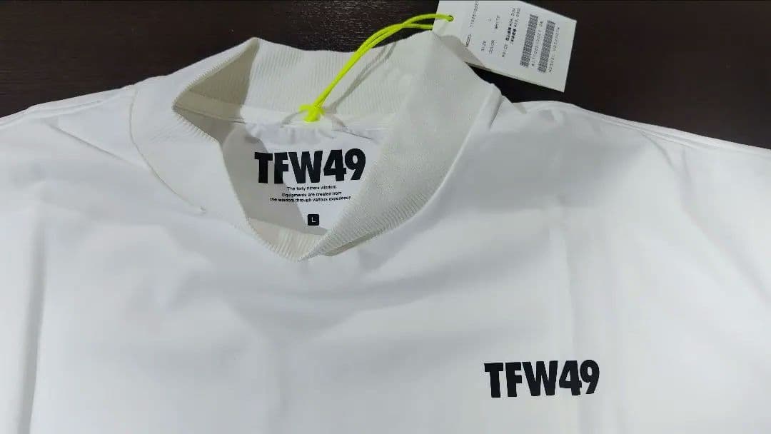 新品未使用　TFW49 ホワイトシャツ メンズウェア　モックネック