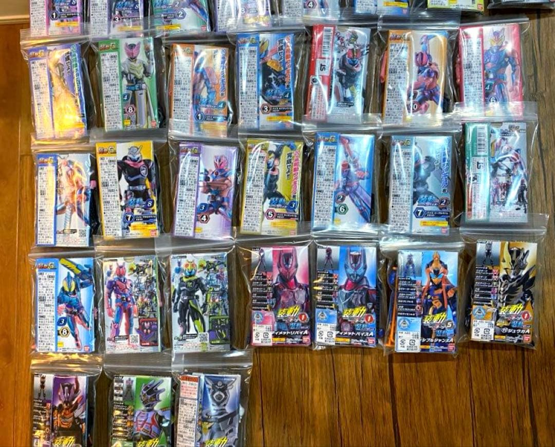 【仮面ライダー】装動 仮面ライダーリバイス セット