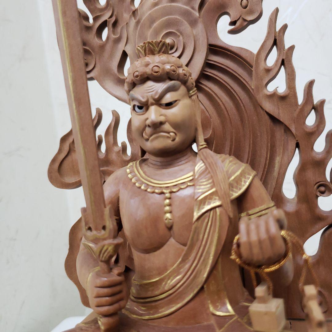 Ｂフライデー　魔除★アフリカ白檀 不動明王座像4寸 眼入・瑟瑟座★