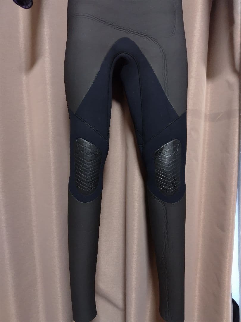 BILLABONG 3/3mmセミドライ ウェットスーツ　MLサイズ