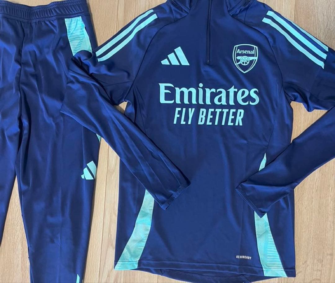 アディダス　アーセナル　トレーニングトップ、パンツ　セット　Mサイズ　新品