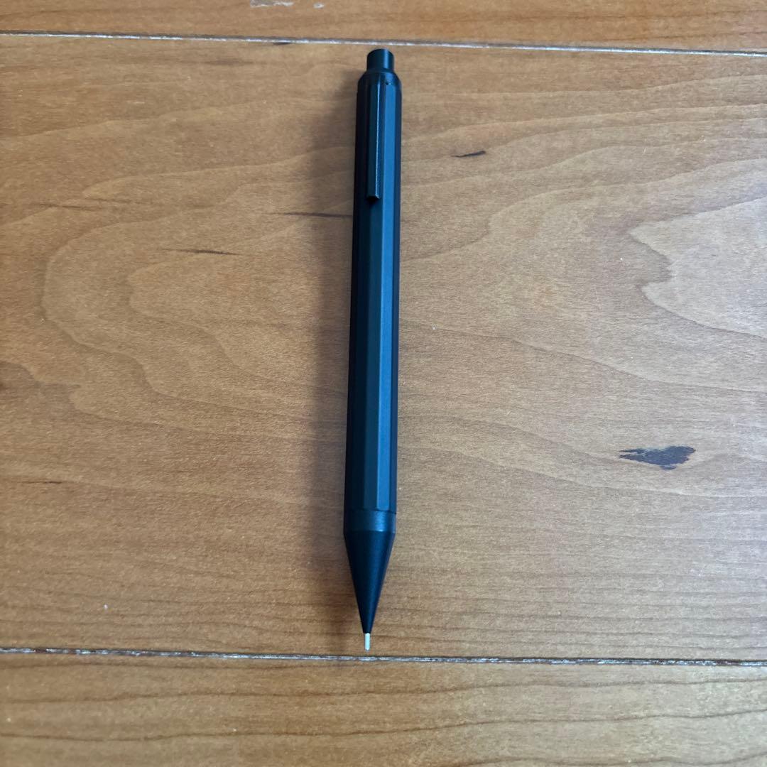 シーサー　GRAVIUMシャーペン