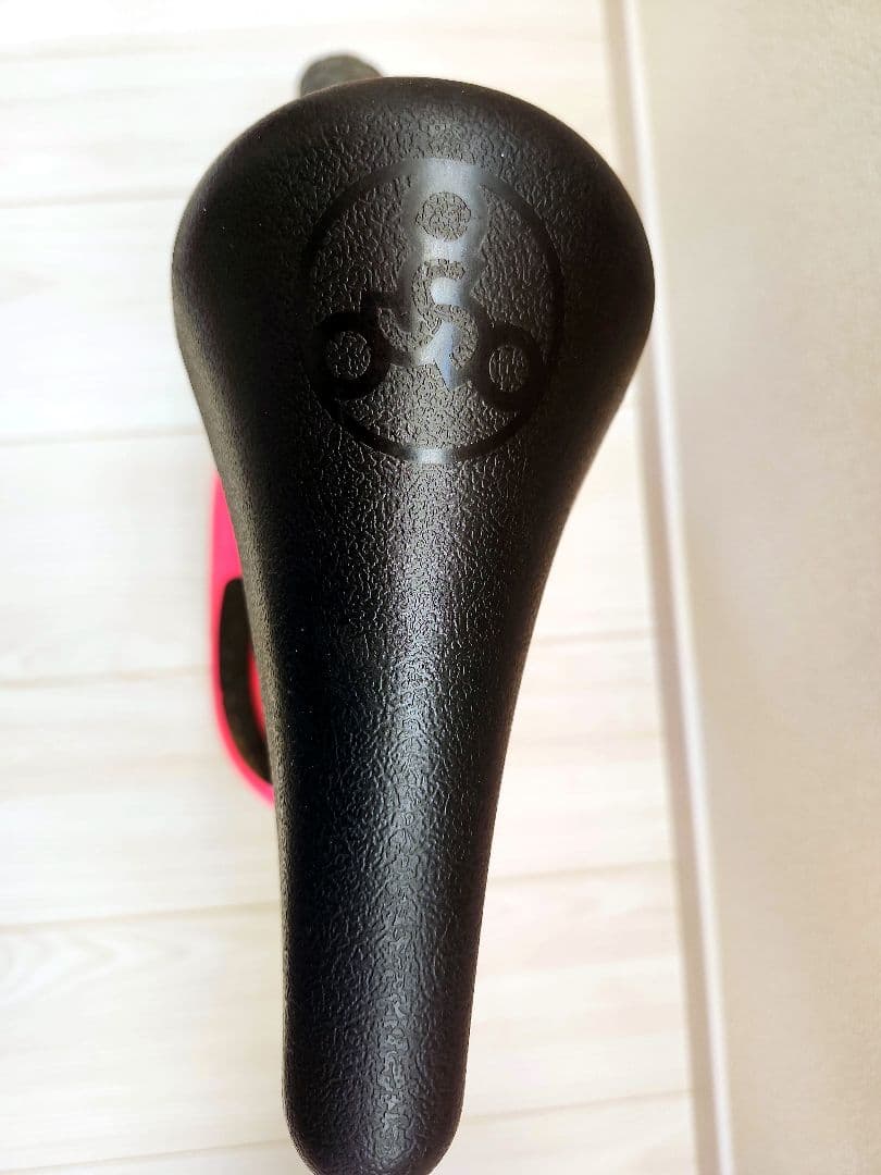 【美品】ストライダー STRIDER スポーツモデル 12インチ ピンク